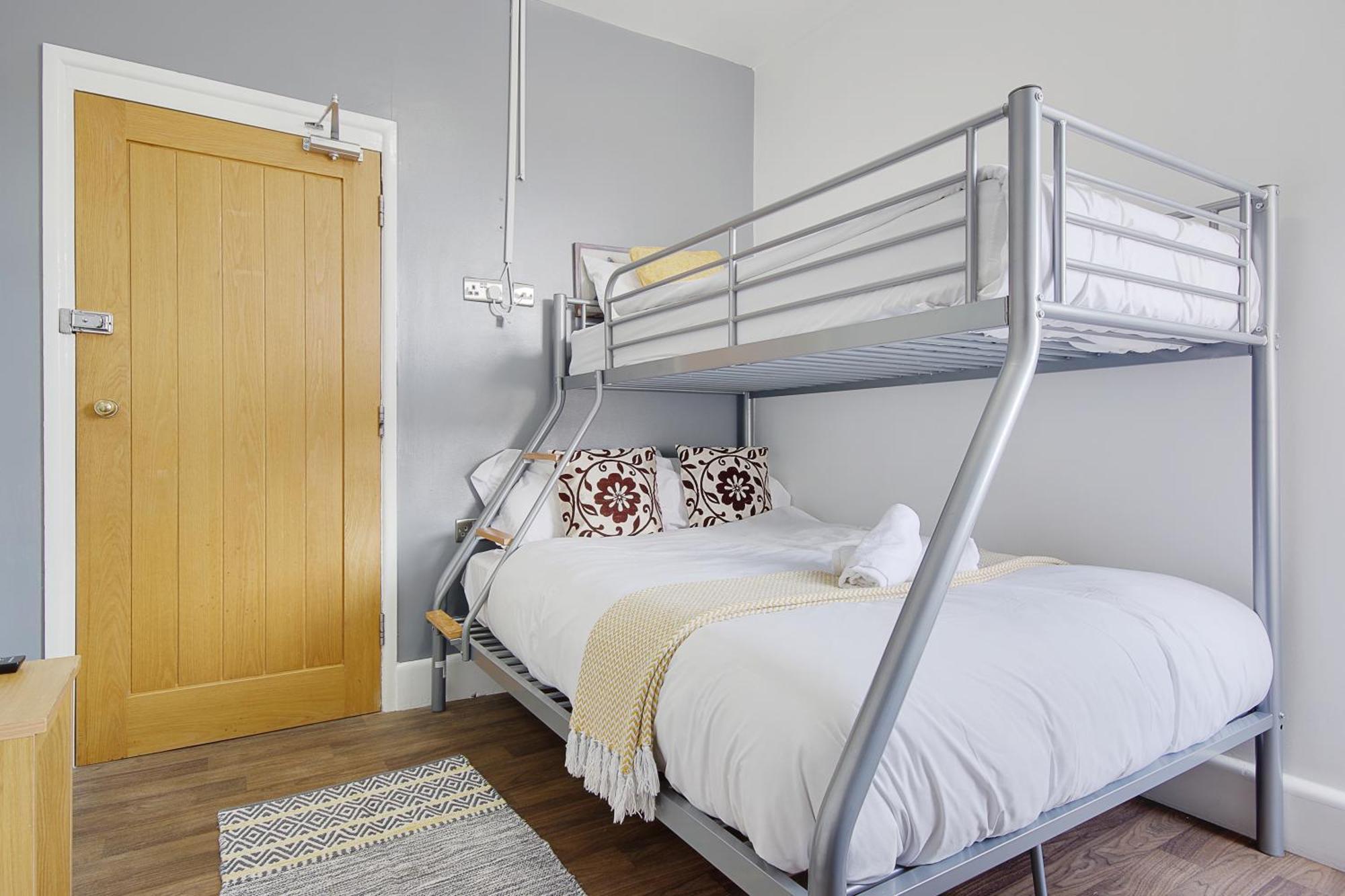 Azure Beach Hotel Bournemouth Ngoại thất bức ảnh