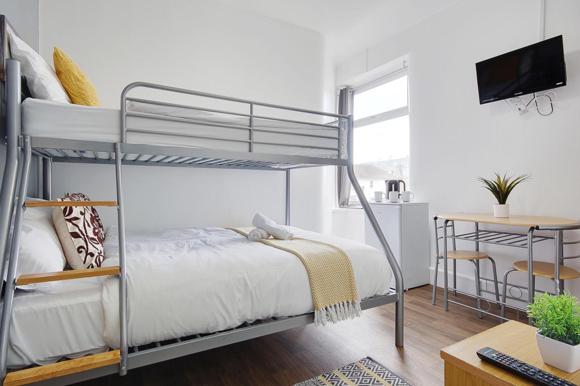 Azure Beach Hotel Bournemouth Ngoại thất bức ảnh