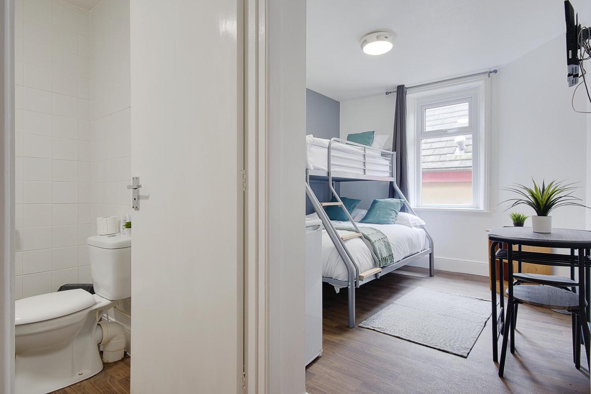 Azure Beach Hotel Bournemouth Ngoại thất bức ảnh