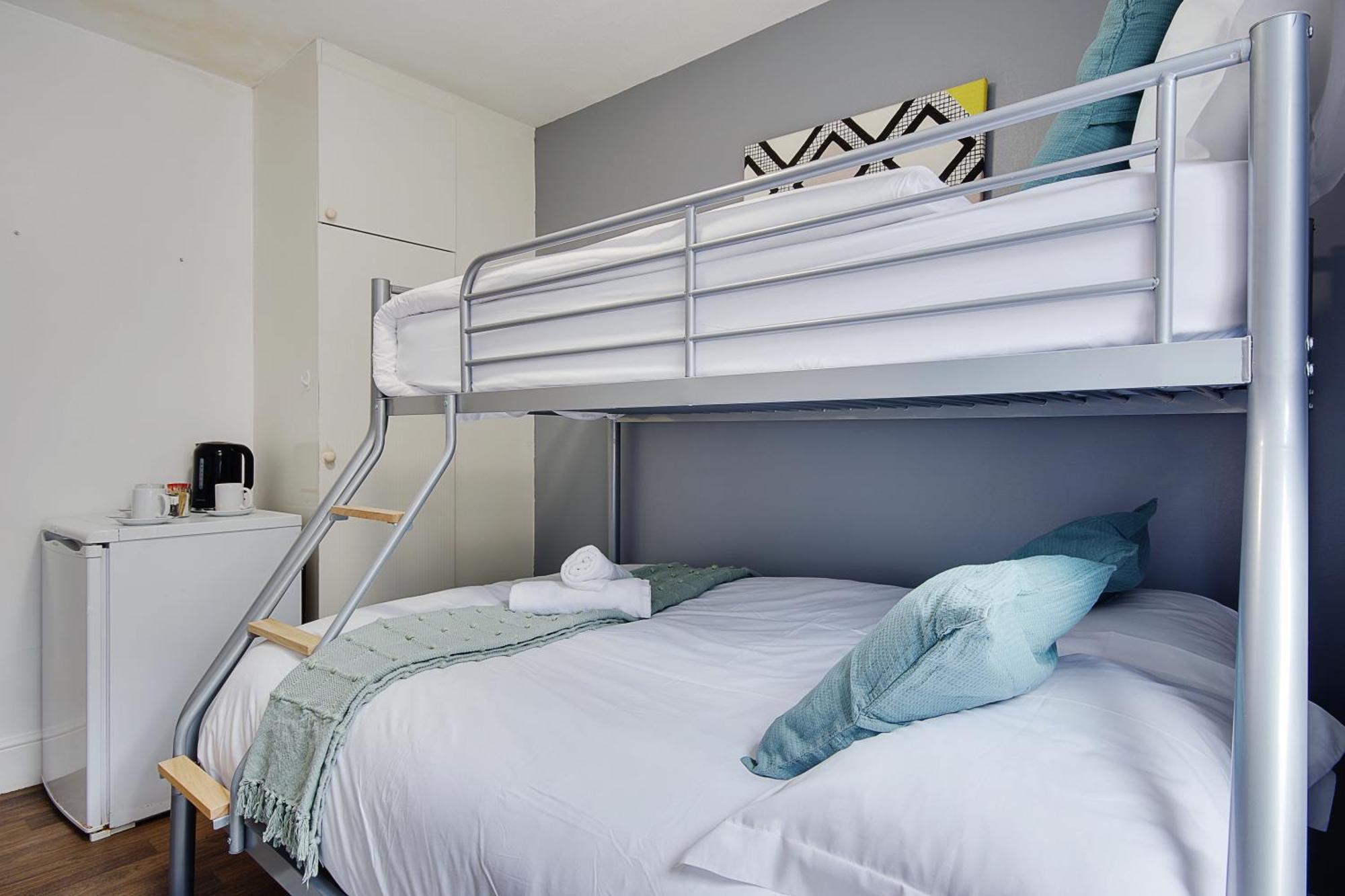 Azure Beach Hotel Bournemouth Ngoại thất bức ảnh