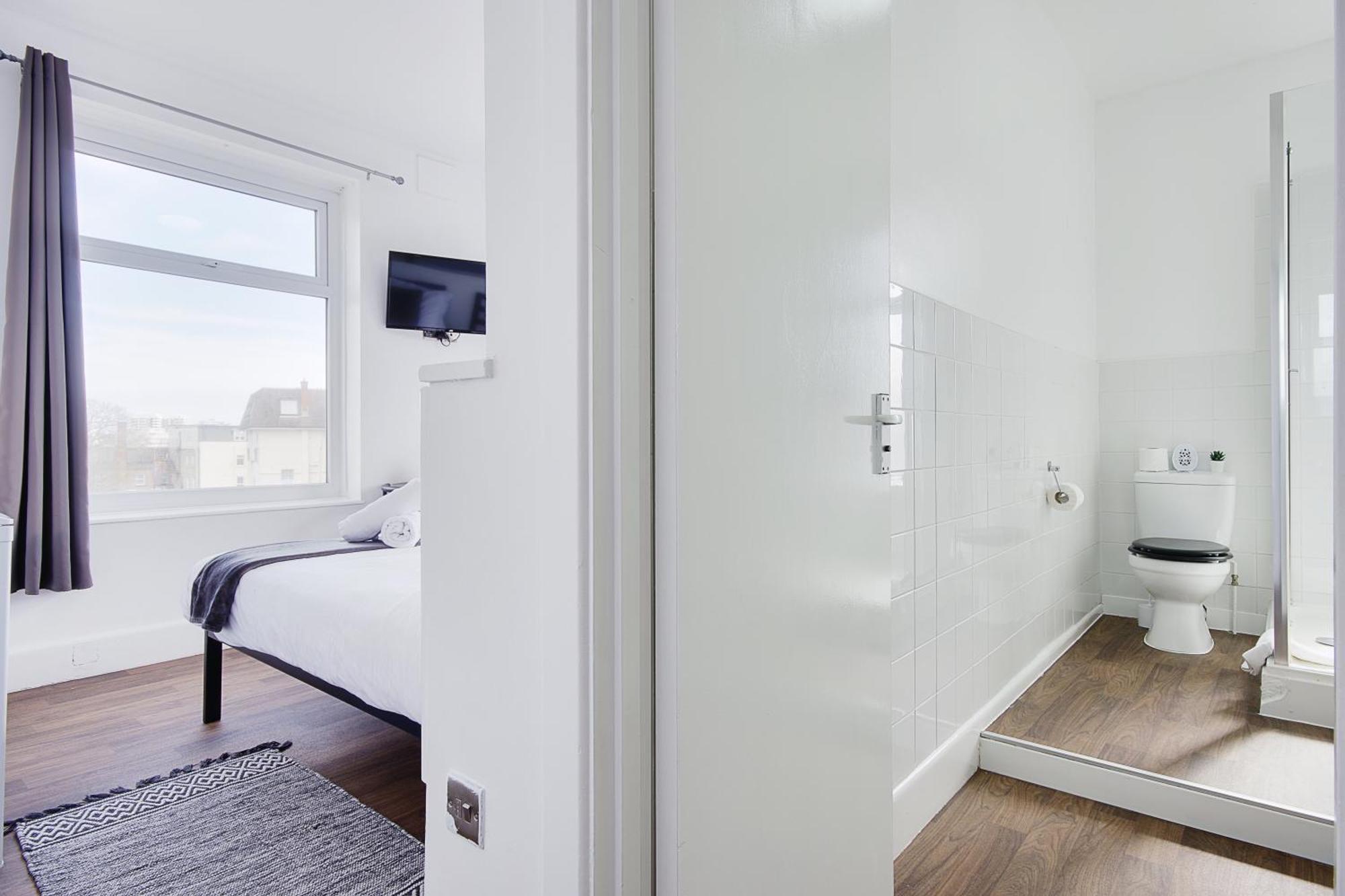Azure Beach Hotel Bournemouth Ngoại thất bức ảnh